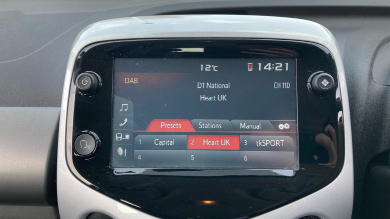 Toyota Aygo 1.0 VVT-i X-Play 5dr x-shift Petrol Hatchback